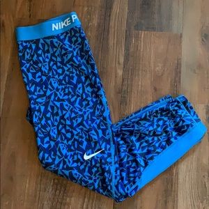 Nike pro cropped leggings